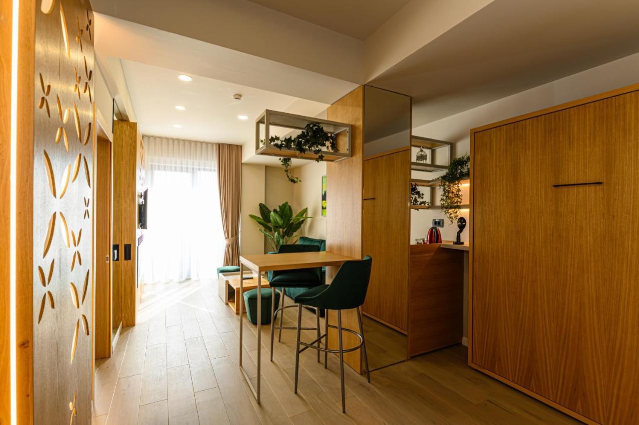 Hotel Dukat Gura Humorului Bagian luar foto
